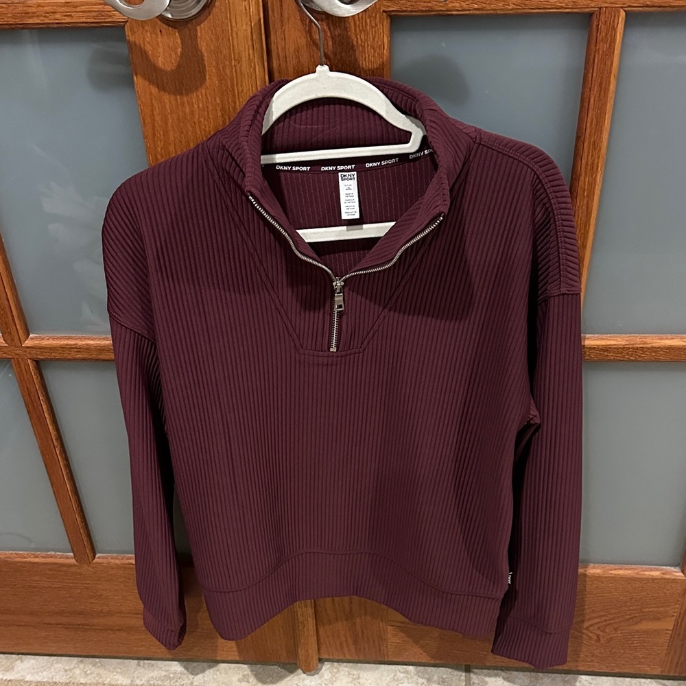 NWOT DKNY Maroon Ribbed Turtleneck Top - Picture 3 of 7